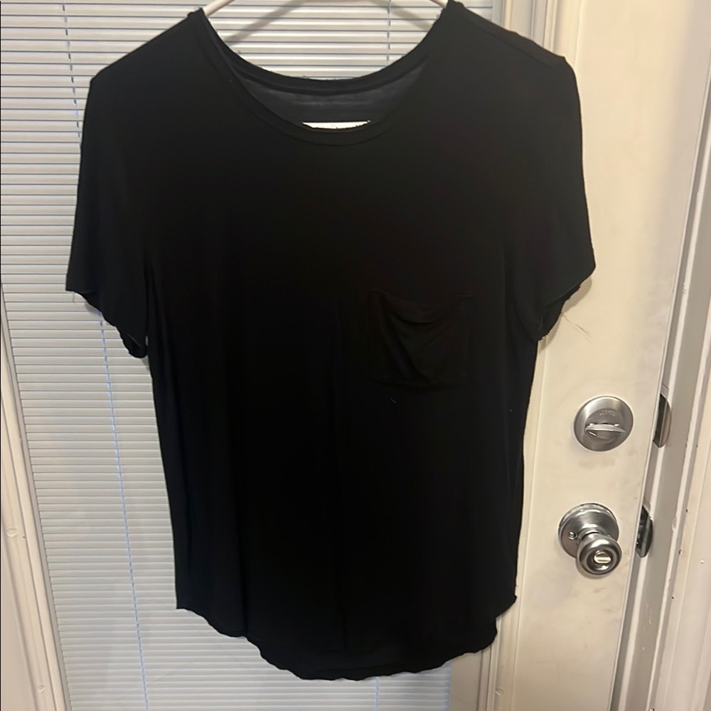 American Eagle Outfitters Black Relaxed Short Sleeve T-Shirt